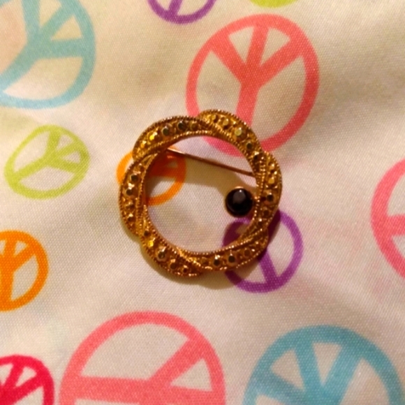3 Vintage Brooches Circle Ring Gold Beautiful! - Picture 5 of 7